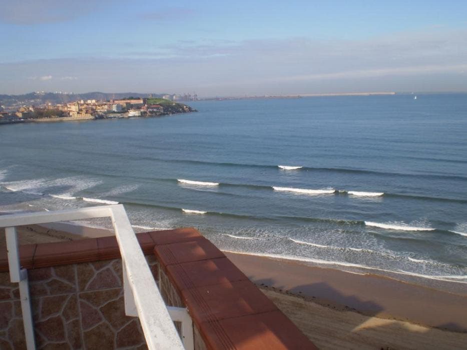 Amazing beach apartment in Gijon - Beach