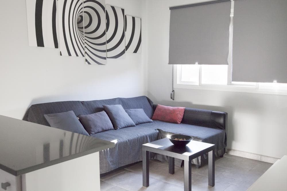 onvenient expat rental in Ruzafa Valencia - Living room