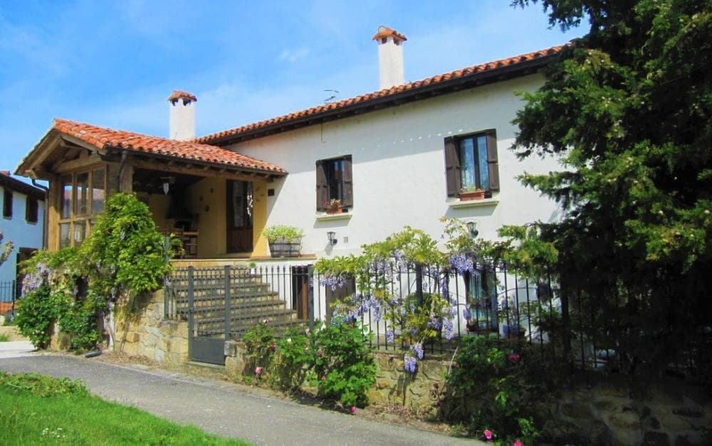 Large house for rent in Navarra - Facade