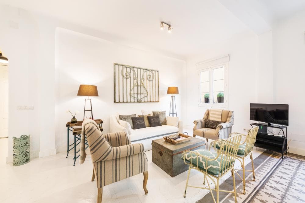 Luxury expat apartment for rent in Madrid - Living room