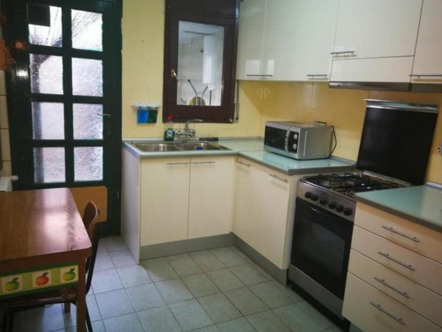 Workers accommodation in Catalonia - Microwave