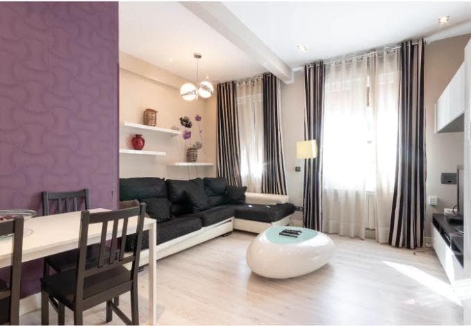 Modern rental flat for expats in Bilbao - Living room