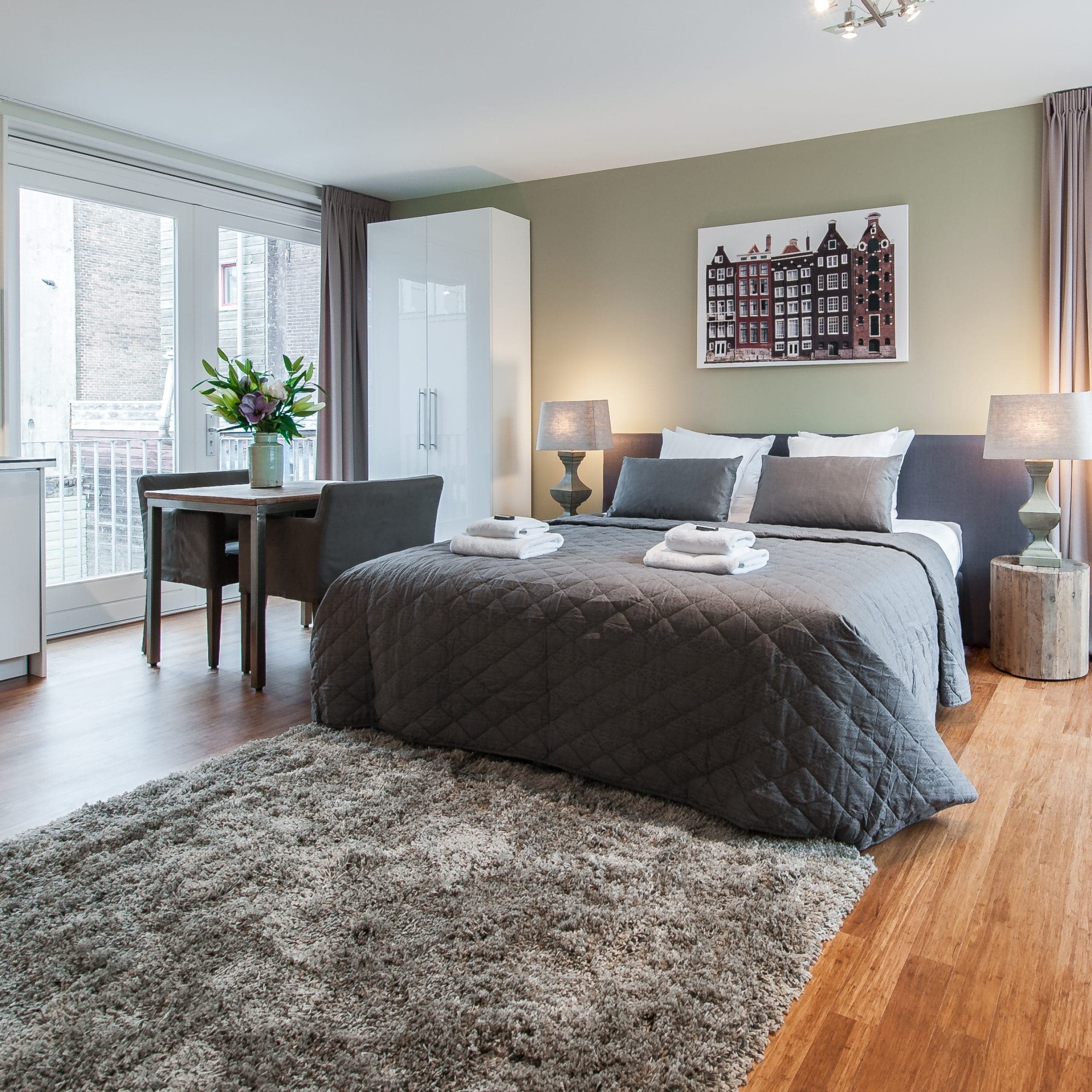 Rustenburg 4 - Entry-ready studio for expats in Amsterdam - Living area