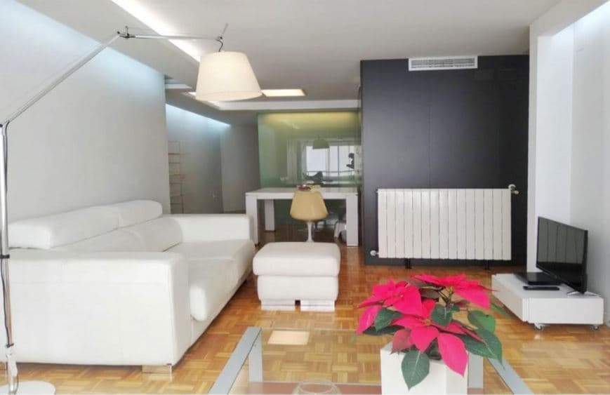 Eusebio - Nice expat loft in Alicante - Living room
