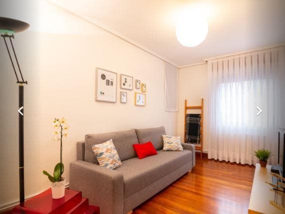 Uribarri - Modern furnished expat rental in Bilbao - Living room