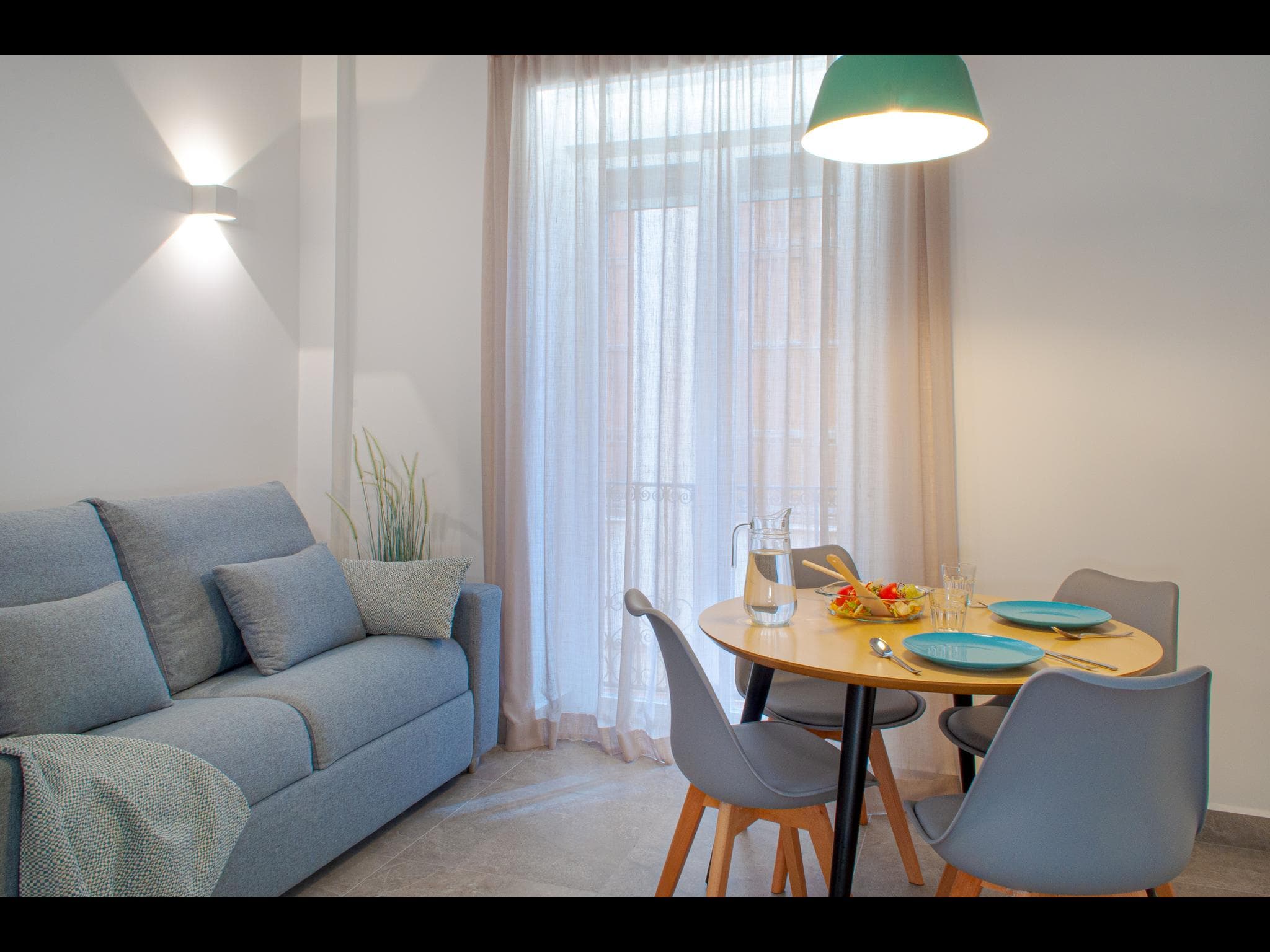 Cisneros - 2 bedroom flat in Alicante - Living room