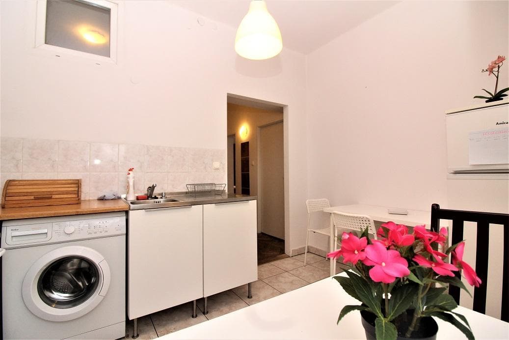 Ignacego - 2 bedroom apartment in Krakow - Table