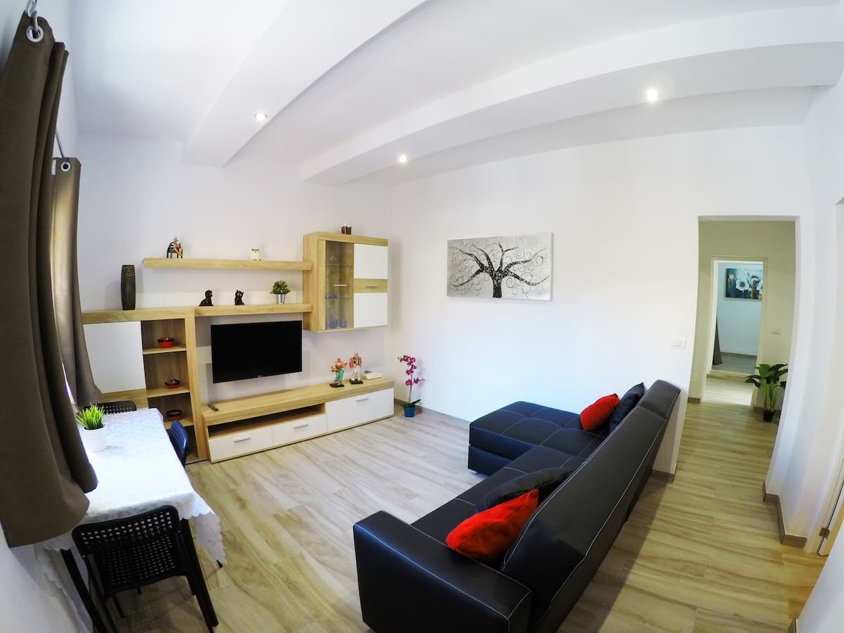 Ainara - Modern expat apartment in Tenerife - Living room