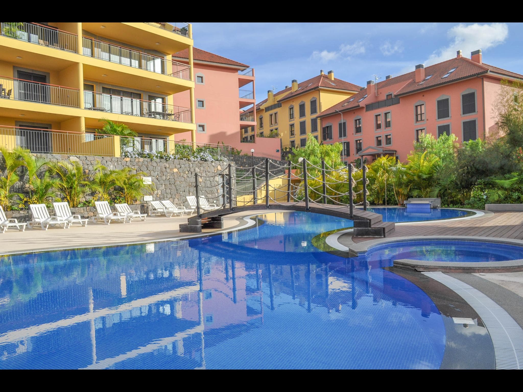 Vidal - Flat in a residential area in Funchal - Community pool