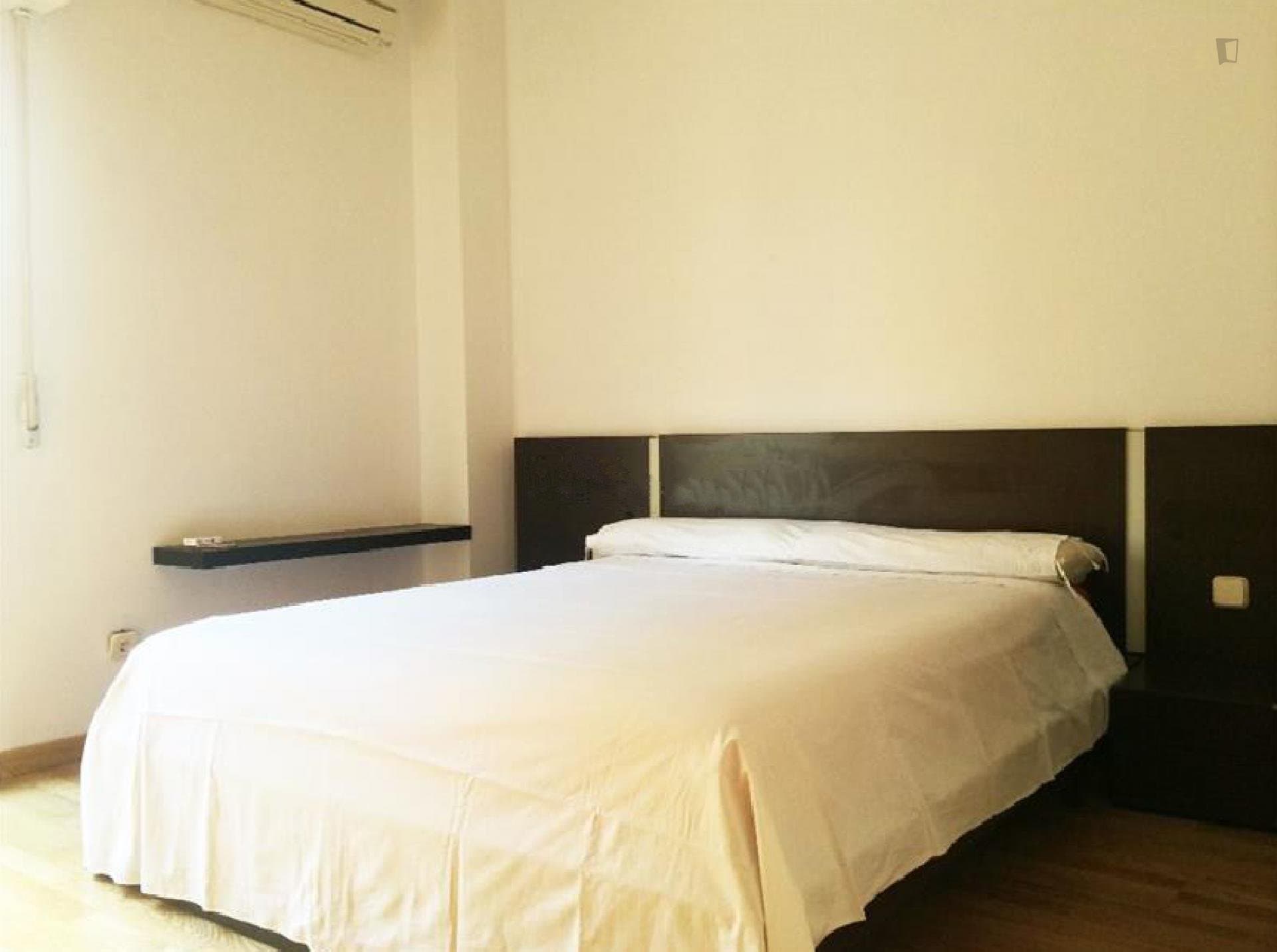 Peñascales - Furnished studio in Madrid - Bedroom
