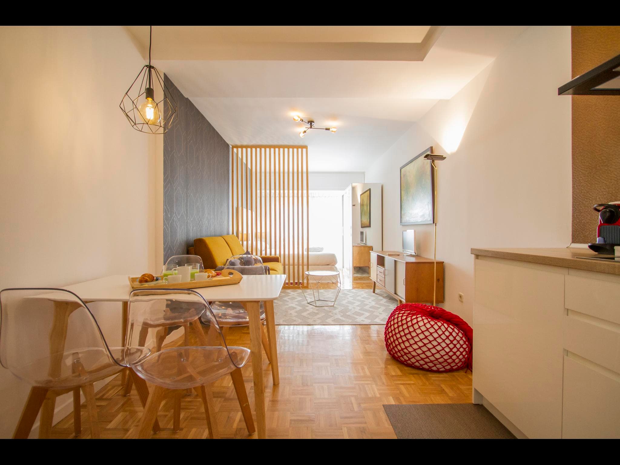 Exclusive downtown studio in Madrid - Living area