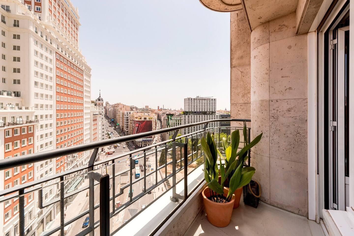 Plaza - Luxurious flat in Madrid - views