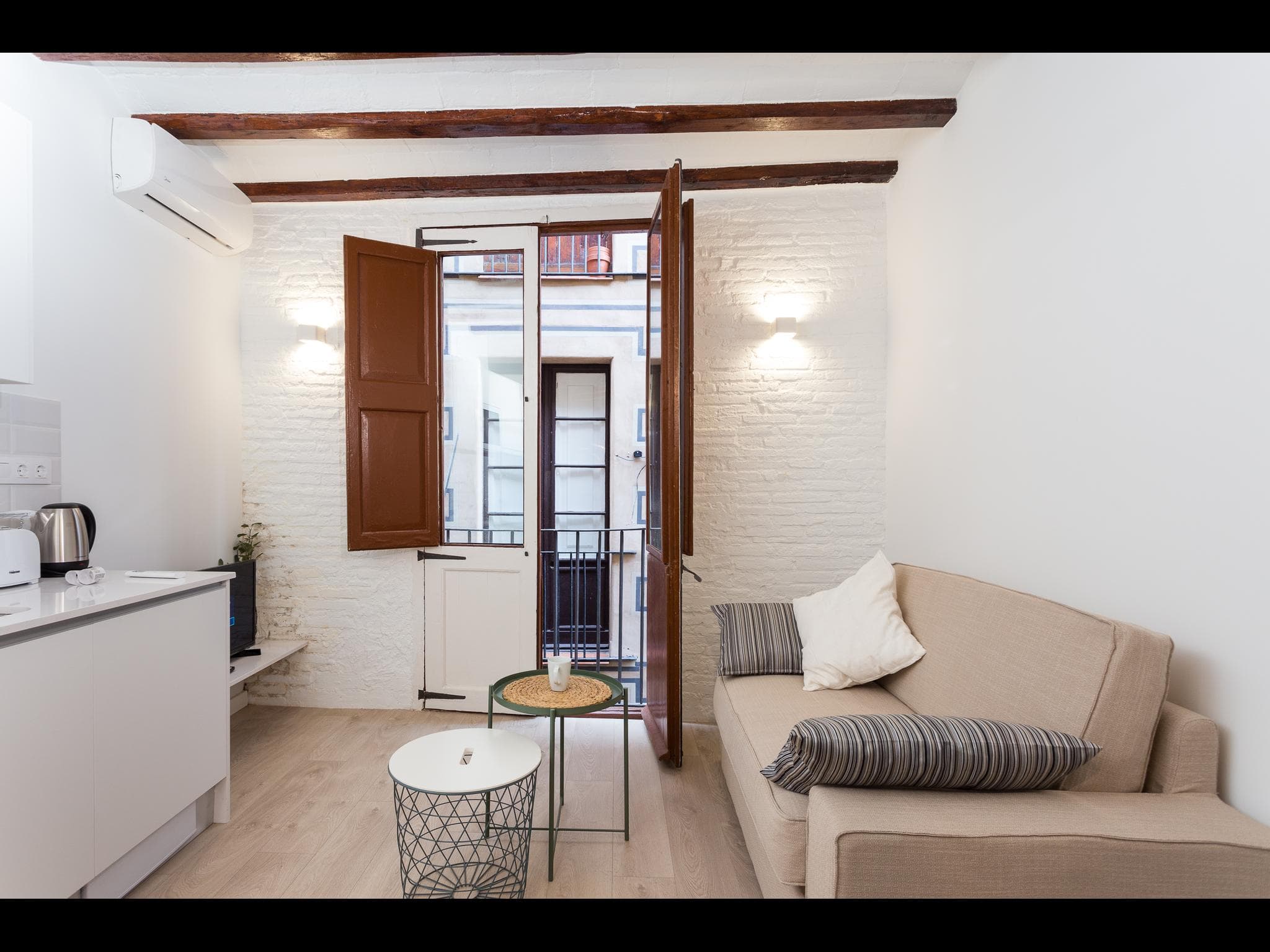Malnom - Modern furnished studio in Barcelona - Living room