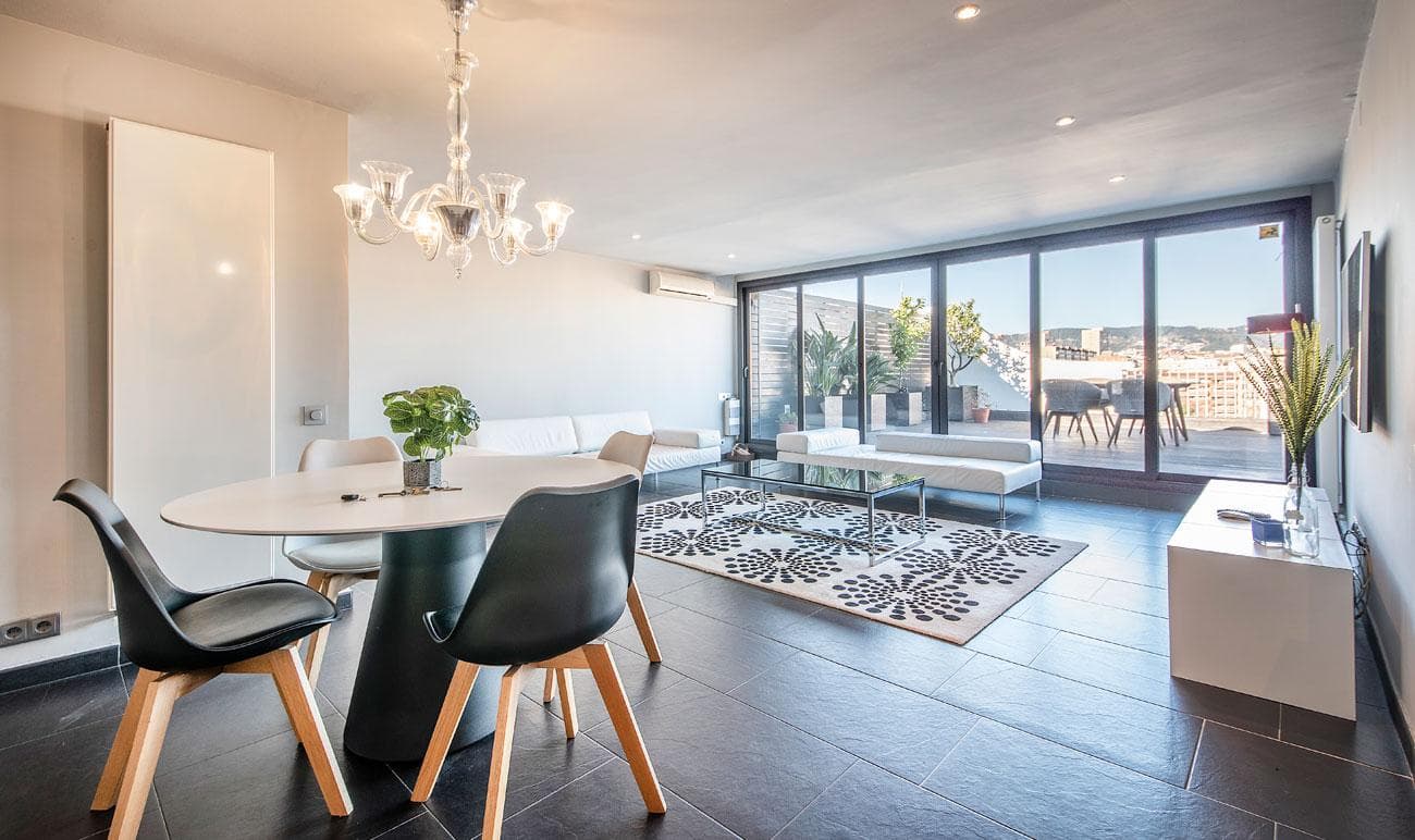 Spacious penthouse in Barcelona - Living room 