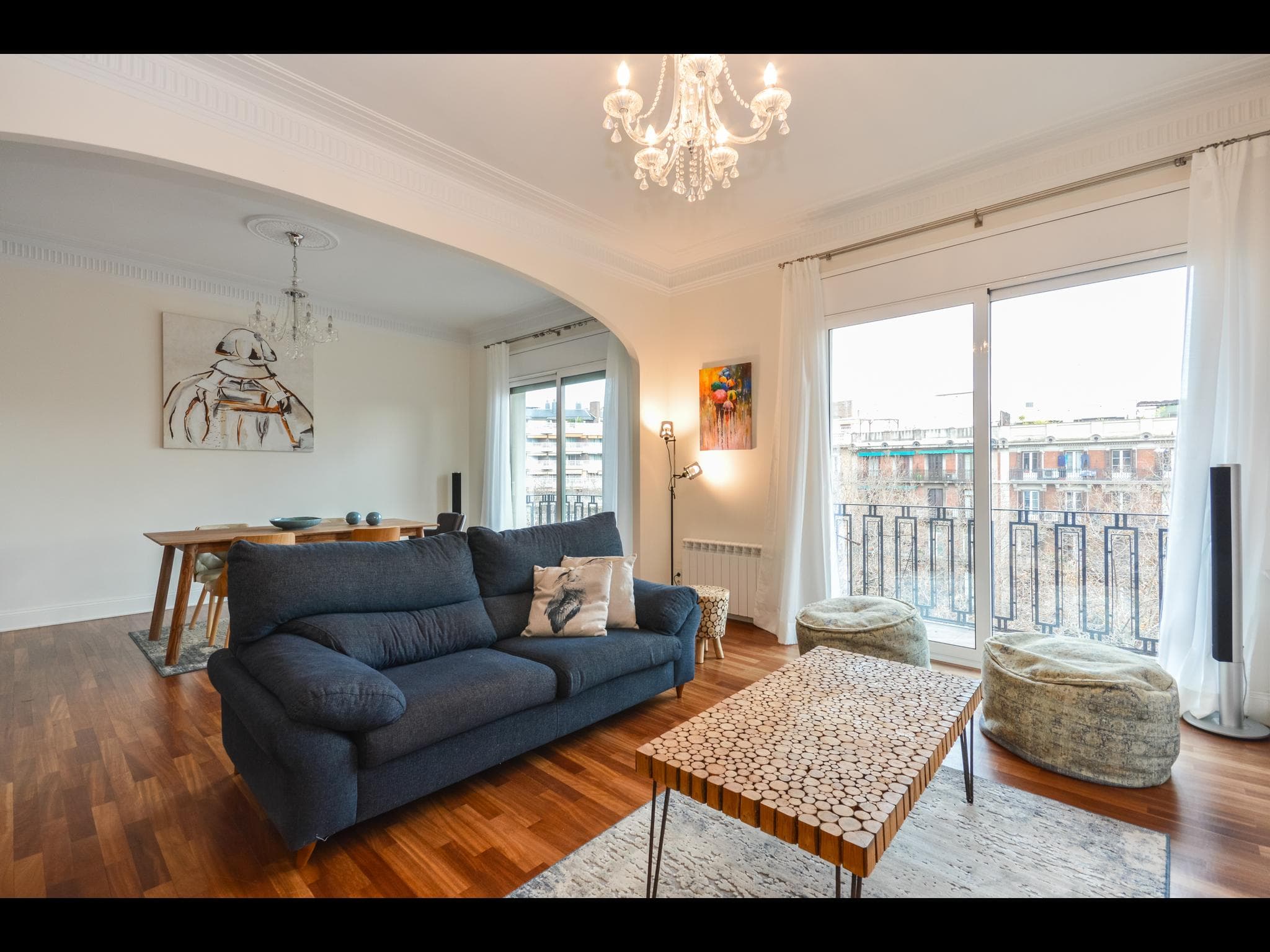 Spacious luxury flat in Barcelona - Living room