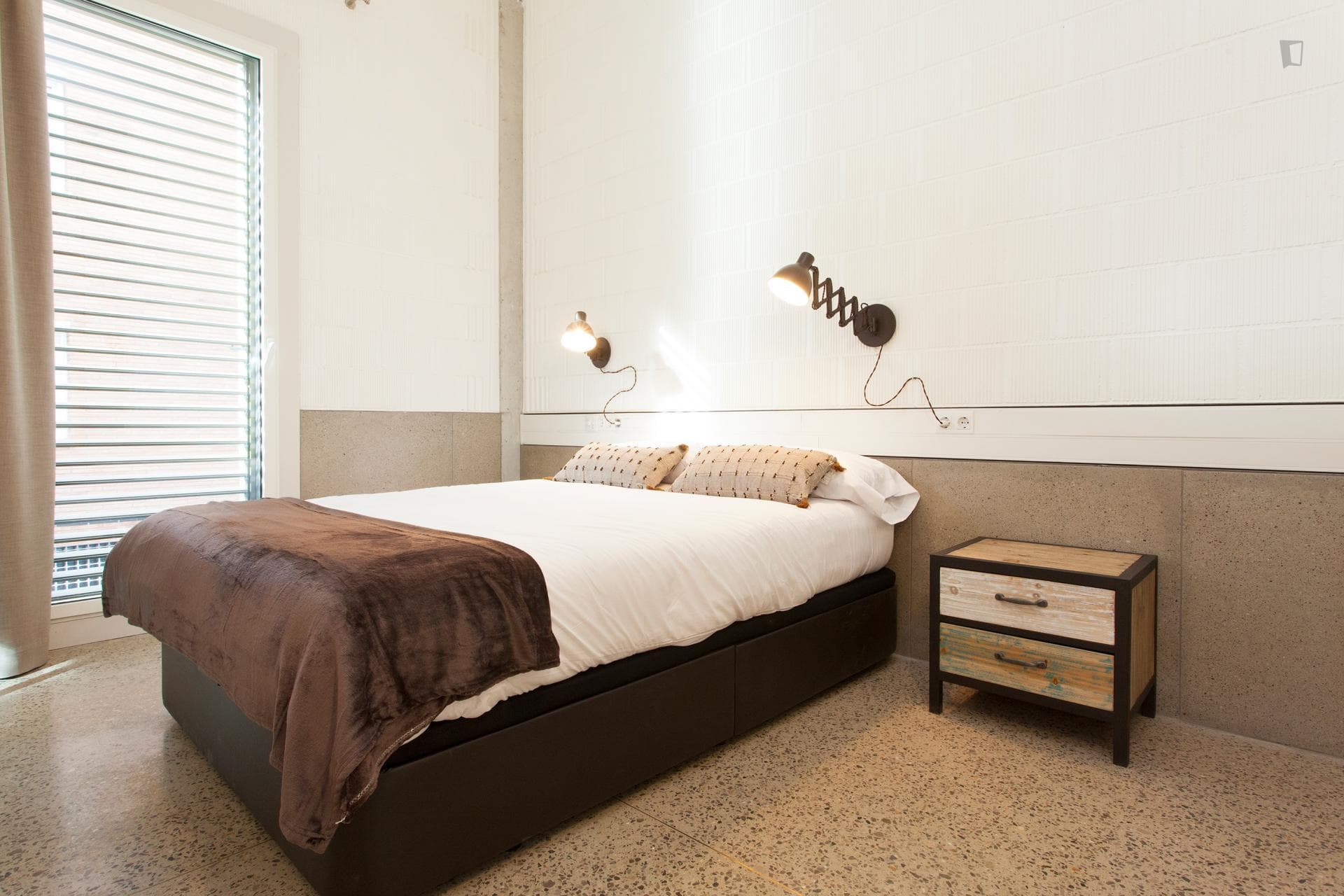 Taxdirt - Spacious studio in Barcelona - Bed
