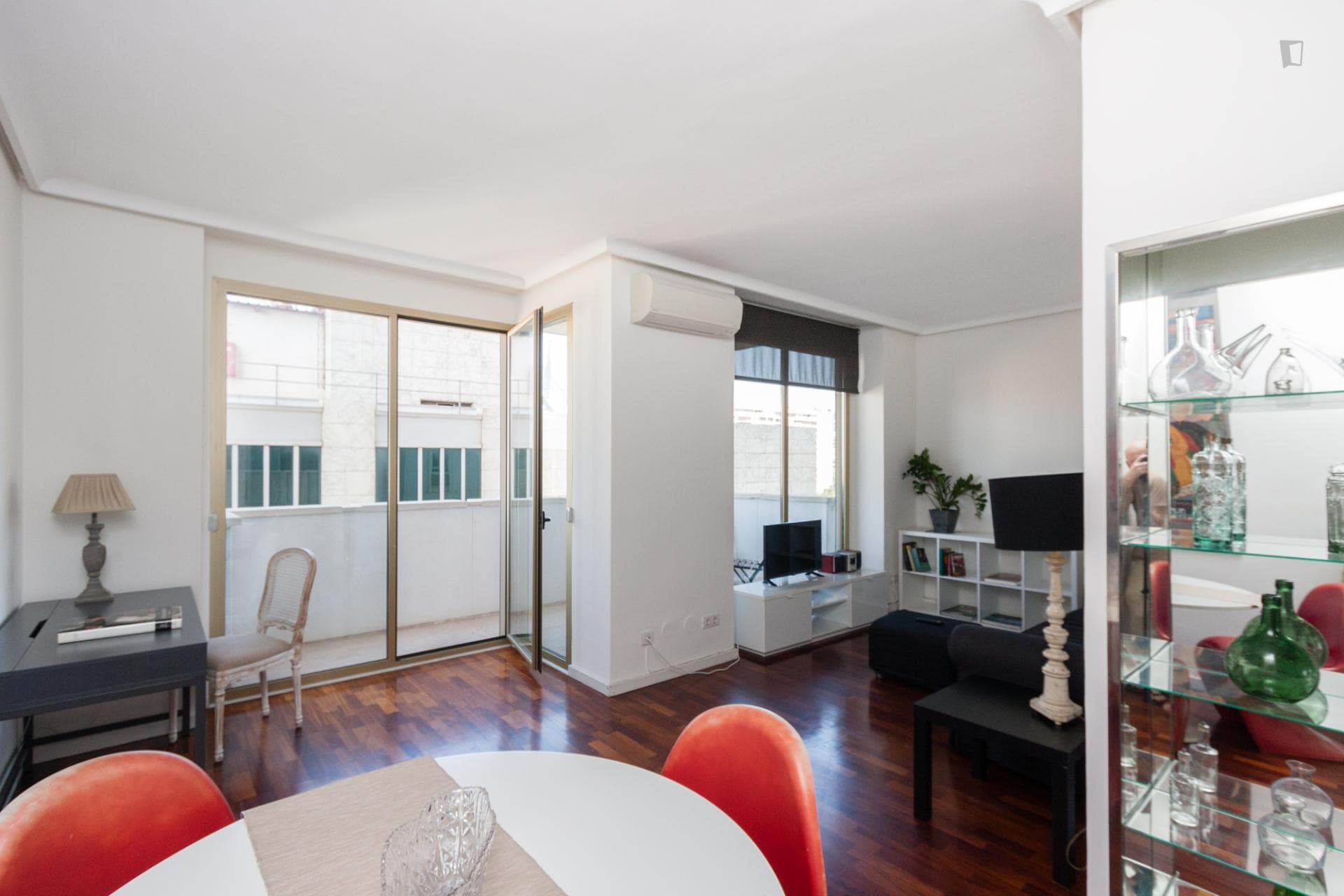 Diagonal 2 - Modern rental in Barcelona - Living room