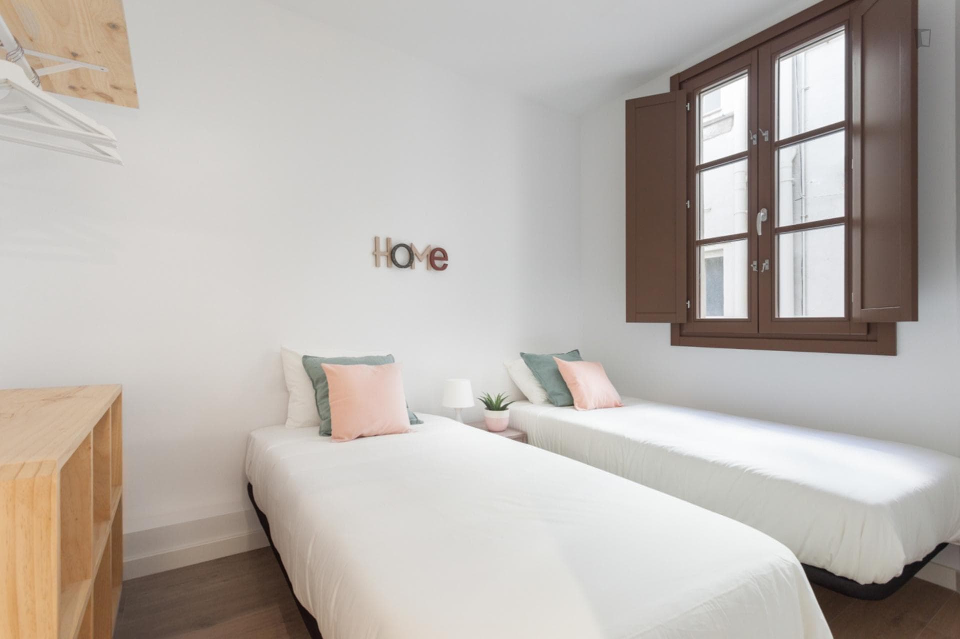 Paloma - Entry ready apartment in Barcelona for expats - Bedroom