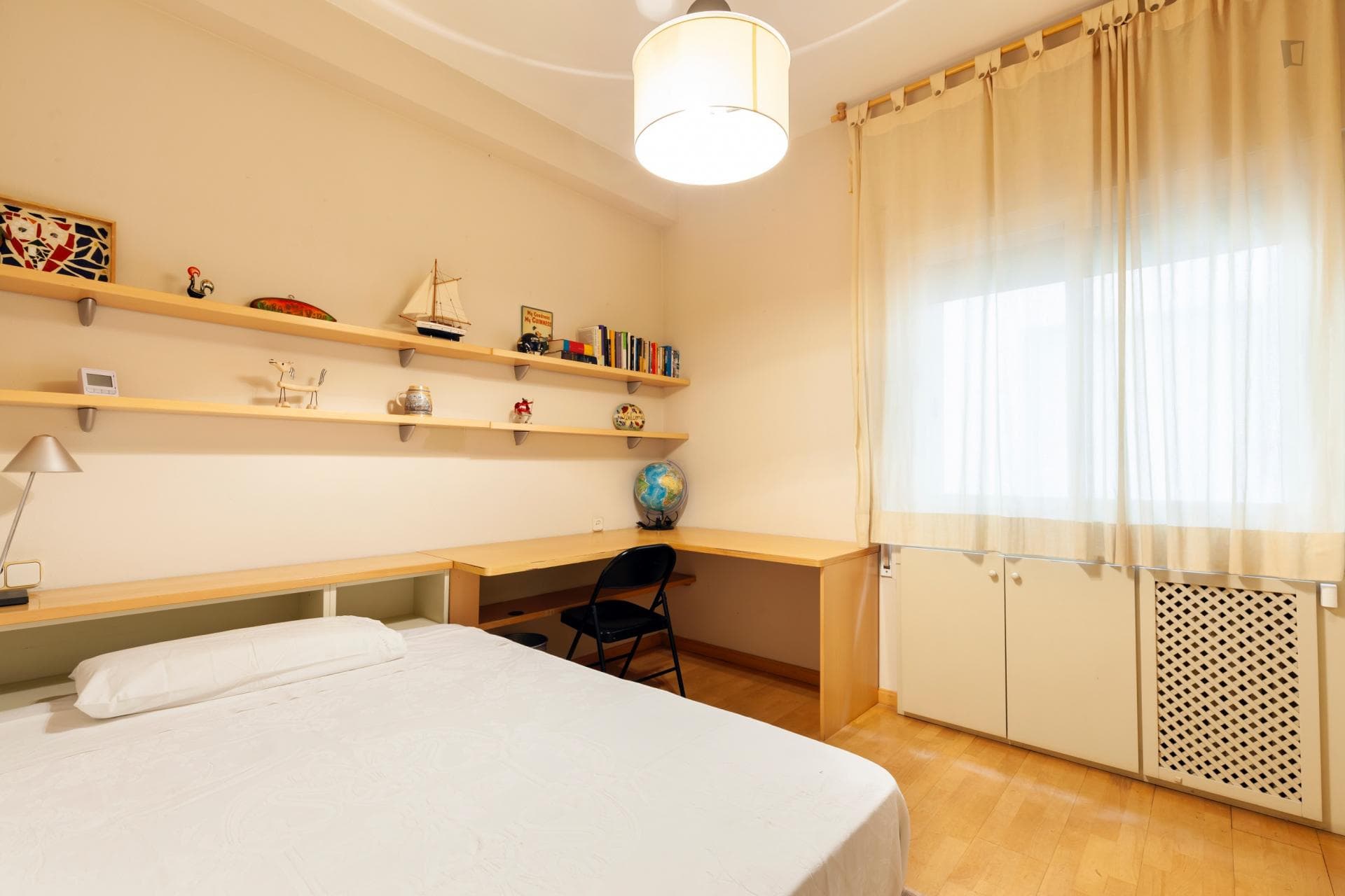 Ganduxer - Bedroom in a shared flat in Barcelona - Bedroom