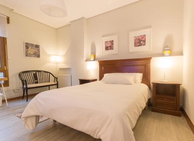 Kalea 13- Bright and Beautiful Room Bilbao - Bedroom