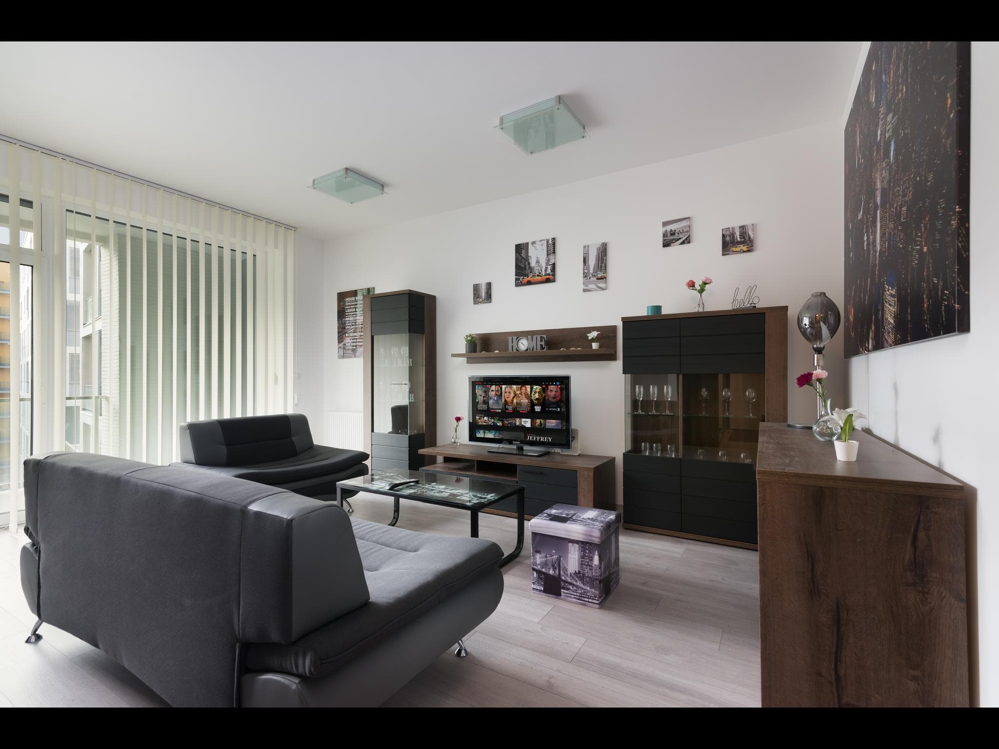 Biro - 2 bedroom apartment in Budapest - Living room