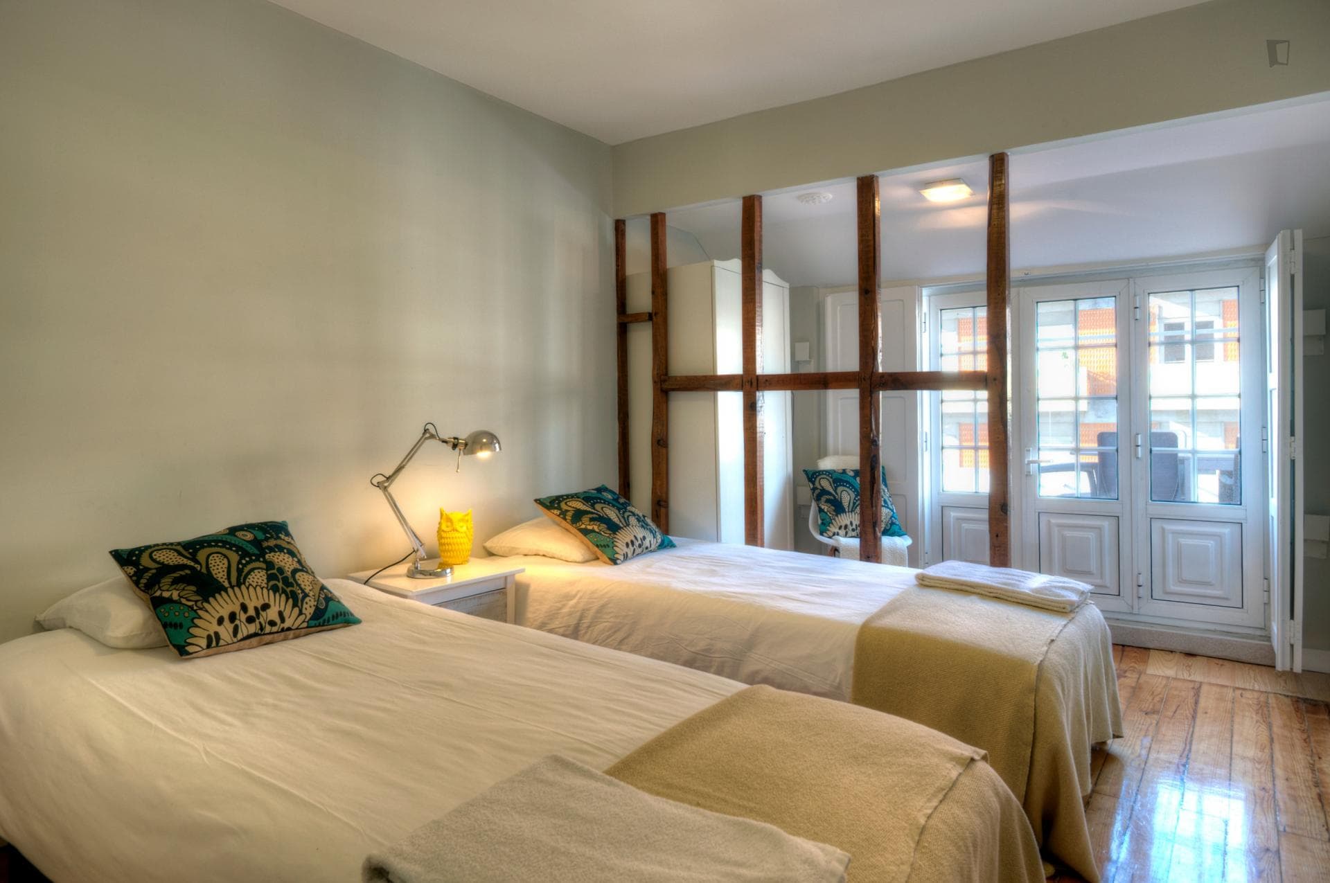 Anjos- Beautiful 5 Bedroom Apartment in Lisbon - Bedroom