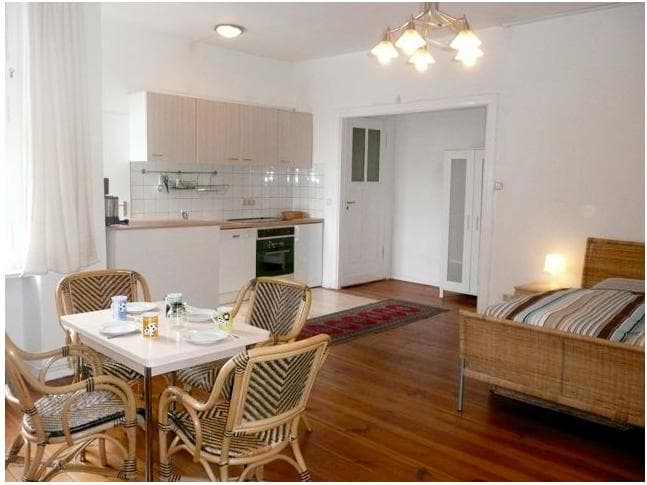 nice and quiet studio flat in Berlin - Globexs - Living Dining room