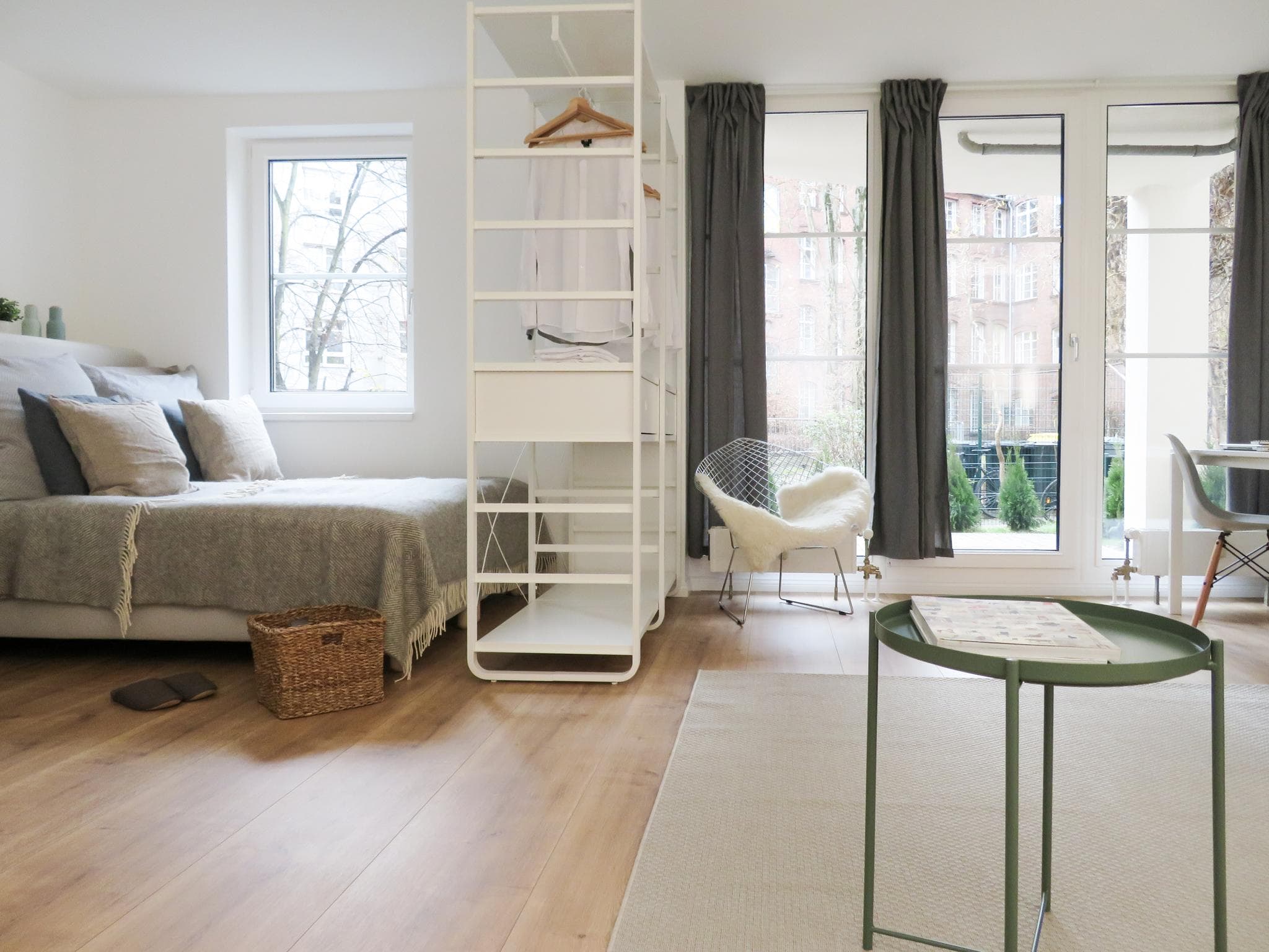 Maybach - Spacious furnished apartment in Berlin - Bedroom