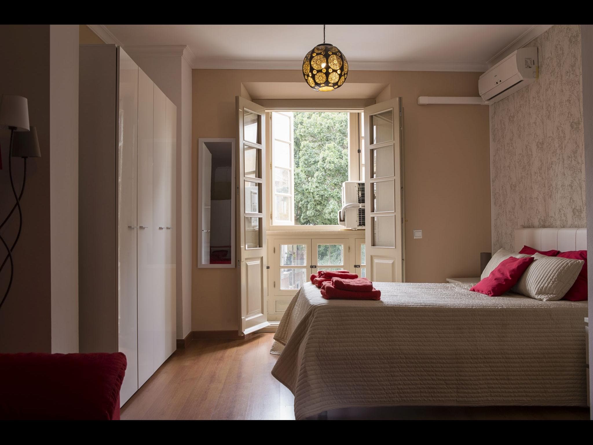 Carretería- Spacious Studio Apartment Malaga - Bedroom