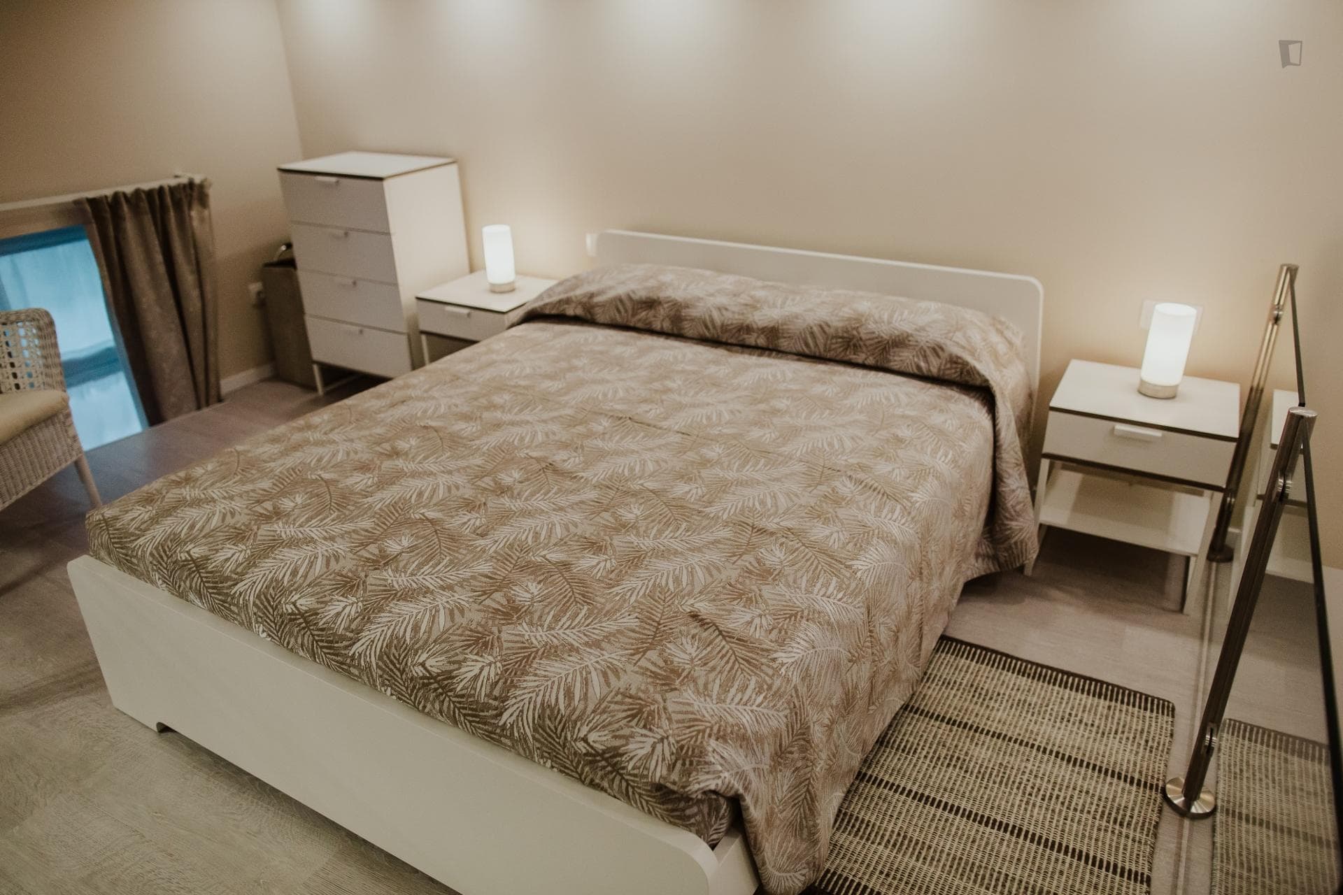 Zichy - Luminous duplex in Budapest - Bedroom