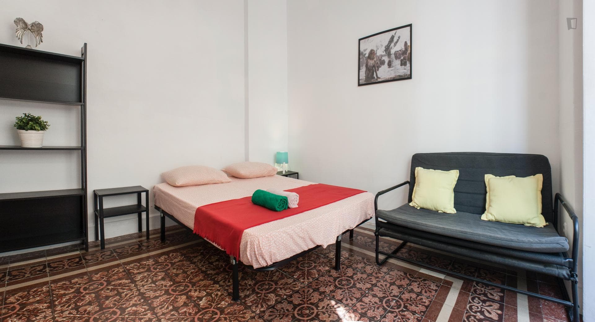 Comedias- Spacious Room for Expat in Malaga - Bedroom