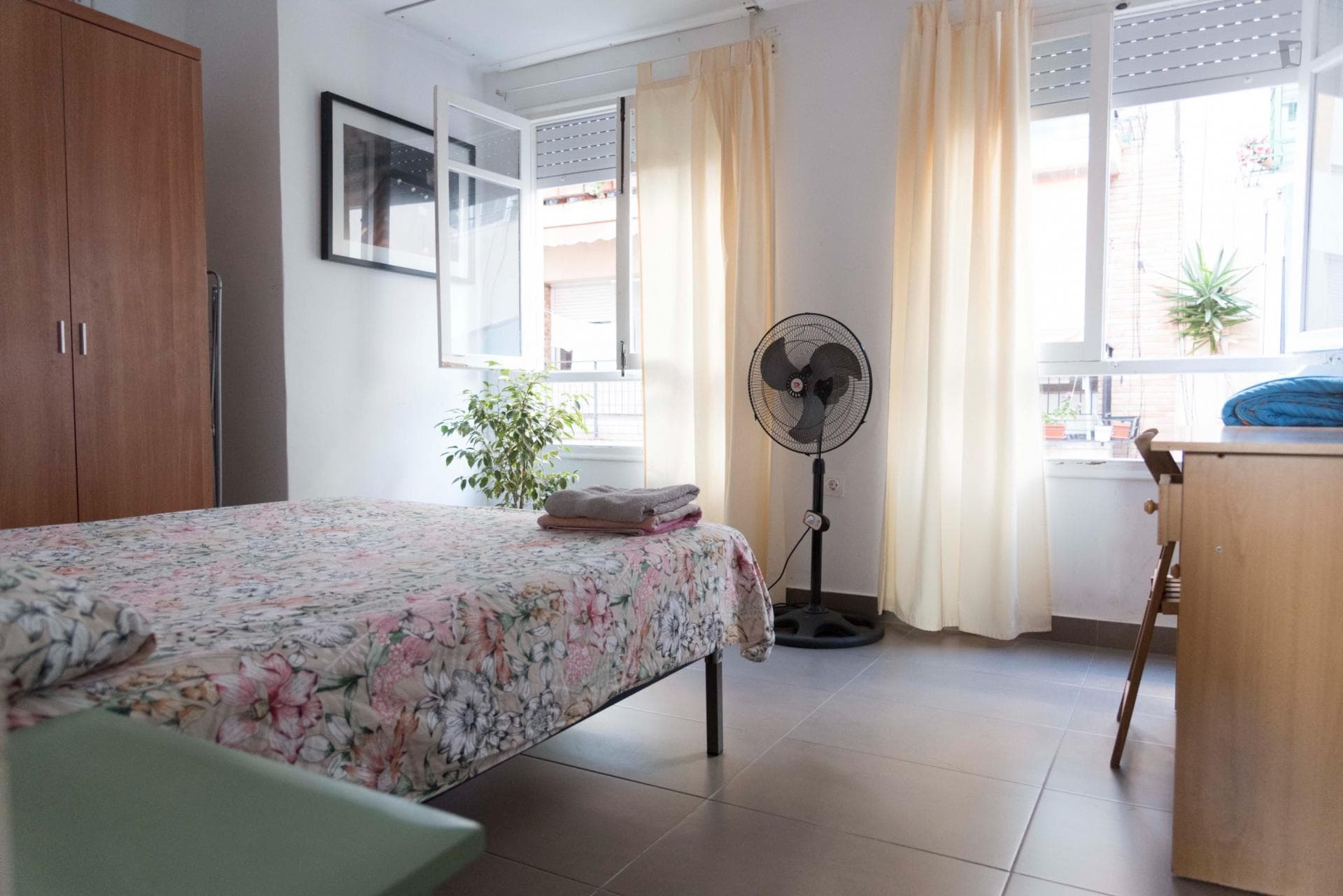 Plaza -2 Bedroom apartment in Alicante - Bedroom