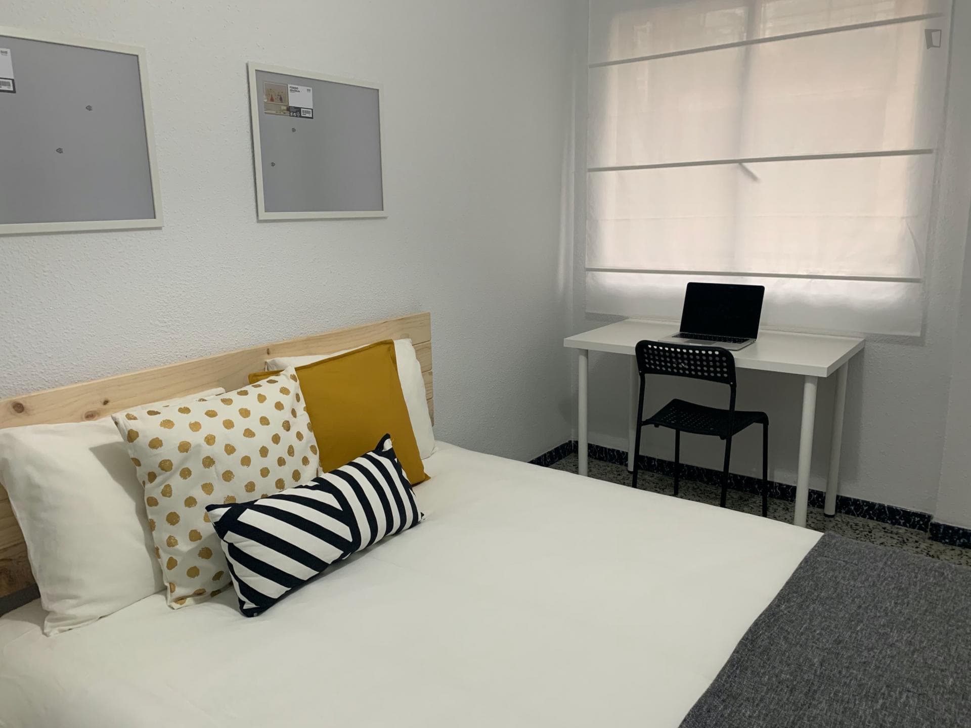 Morant - Double bedroom in a 3-bedroom apartment in Alicante - Bedroom