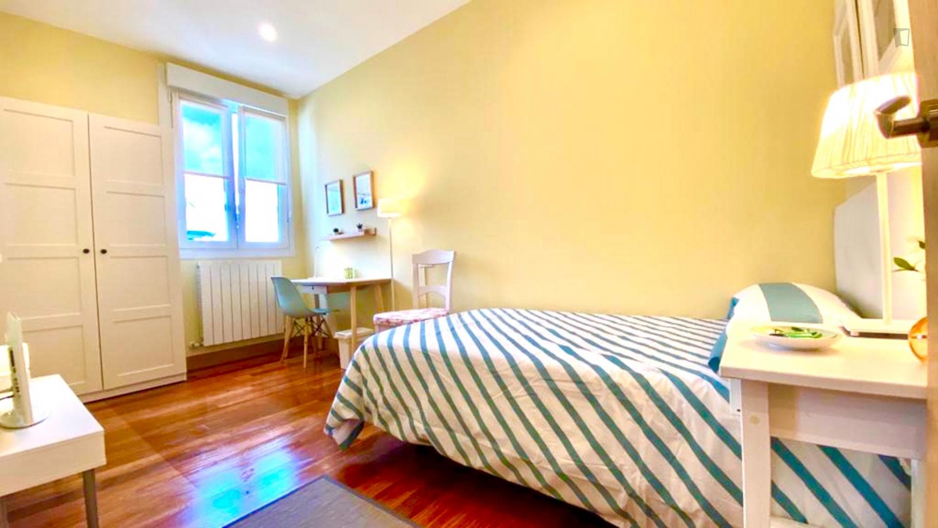 Kalea 20 - Lovely bedroom in Bilbao for expats - Bedroom