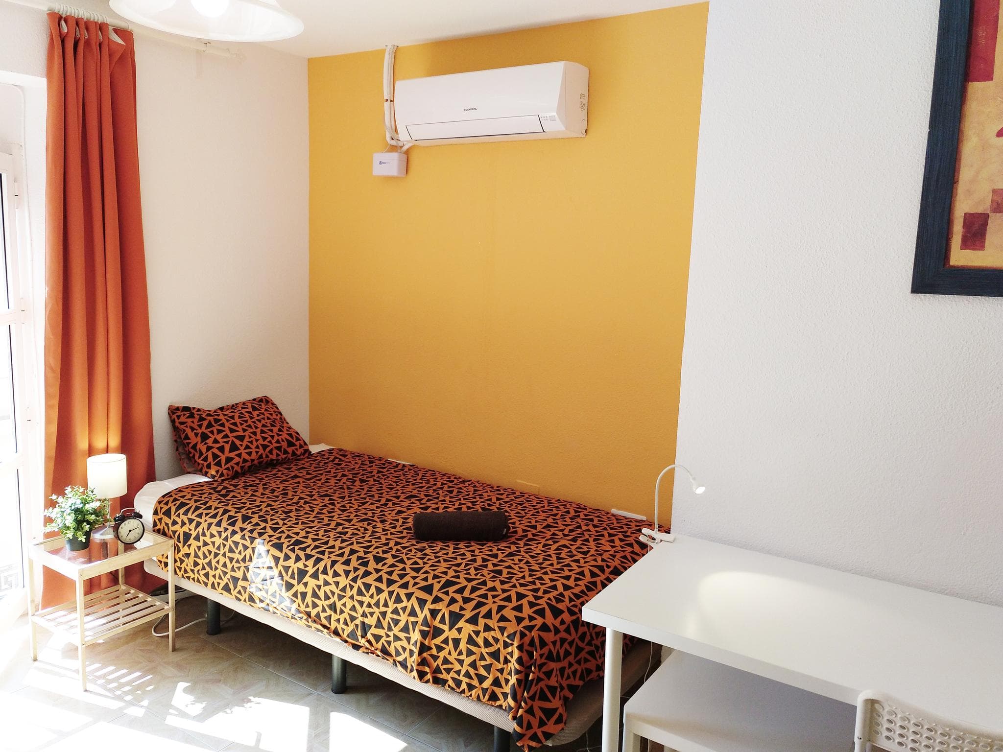 Franquelo - Private room in an apartment in Málaga - Bed