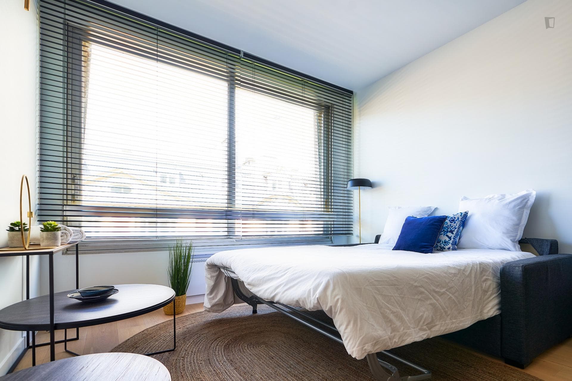 Blanche- Studio apartment for expats in Belgium - Bedroom