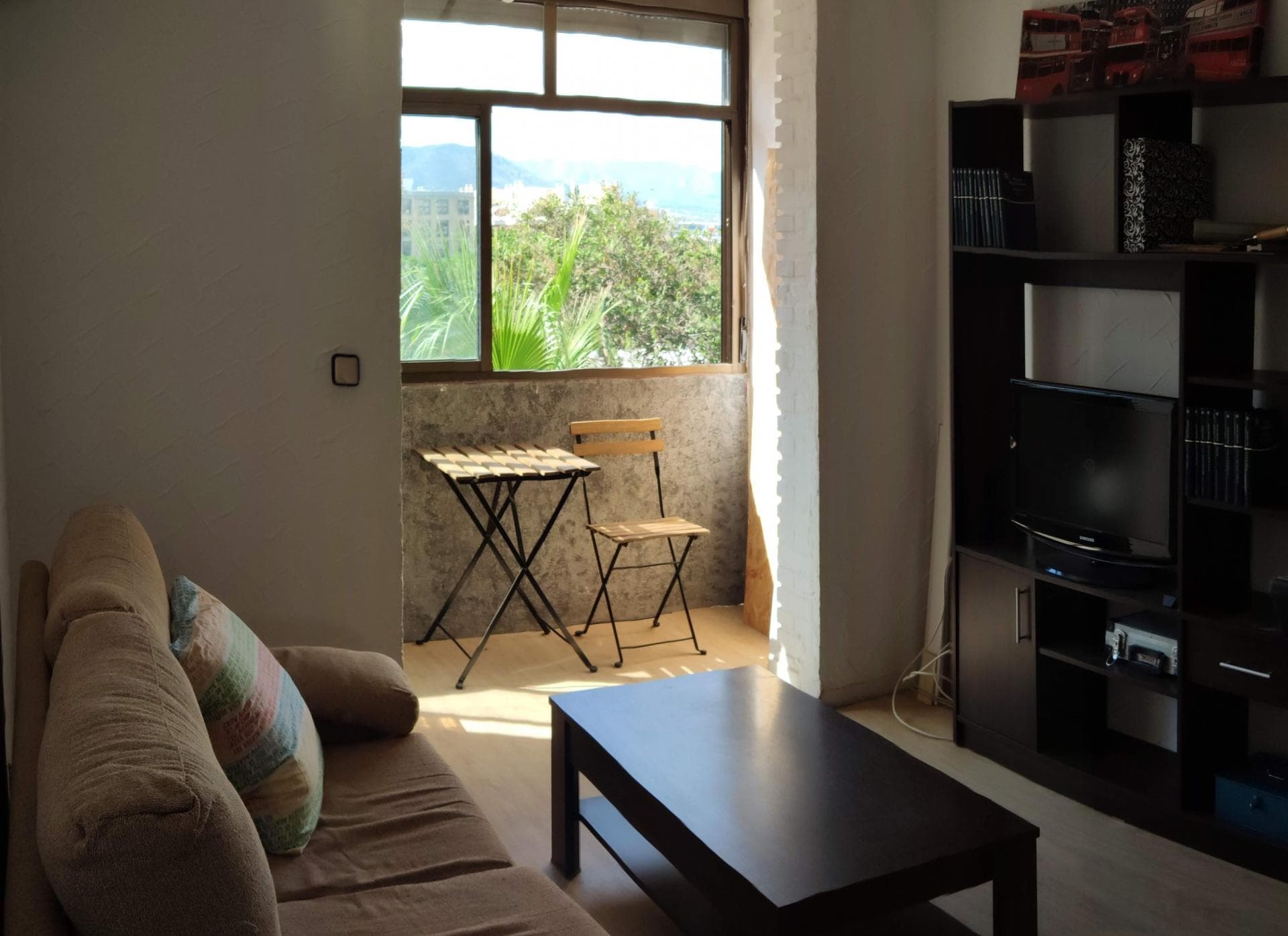 Blanca - Double room in Malaga in private apartment centrally located - Living