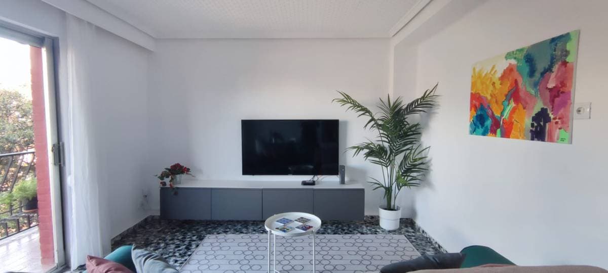 Milagrosa - Furnished apartment for rent in Valencia - Living room