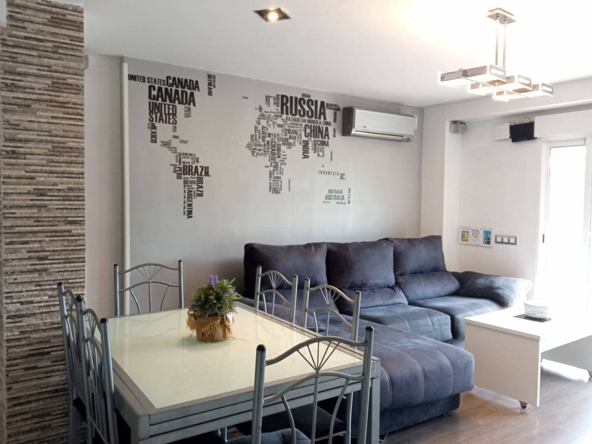 Pestalozzi - Equipped apartment for rent in Valencia - Living room