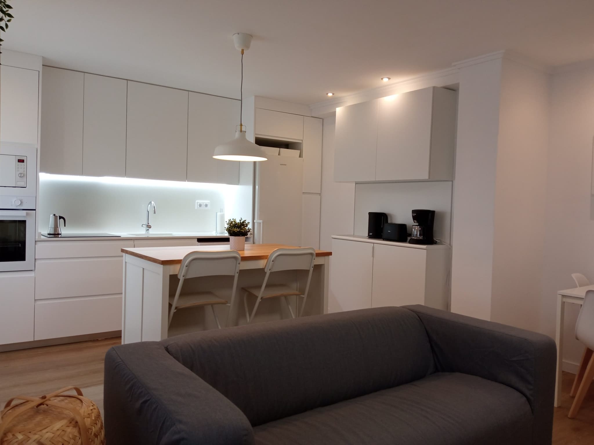 Carolina - Lovely entry-ready apartment for rent in Valencia - Living room