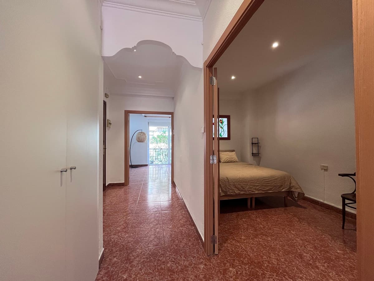 Corridor apartment for rent valencia