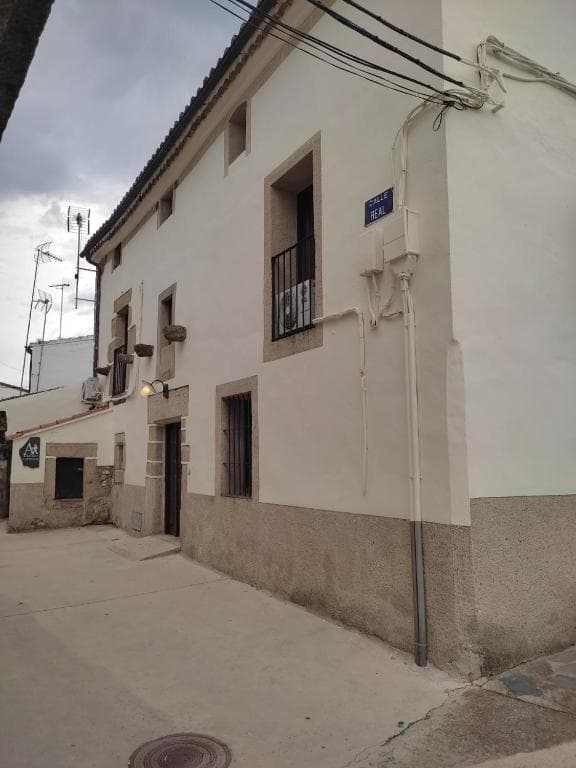 House for rent in oliva de plasencia