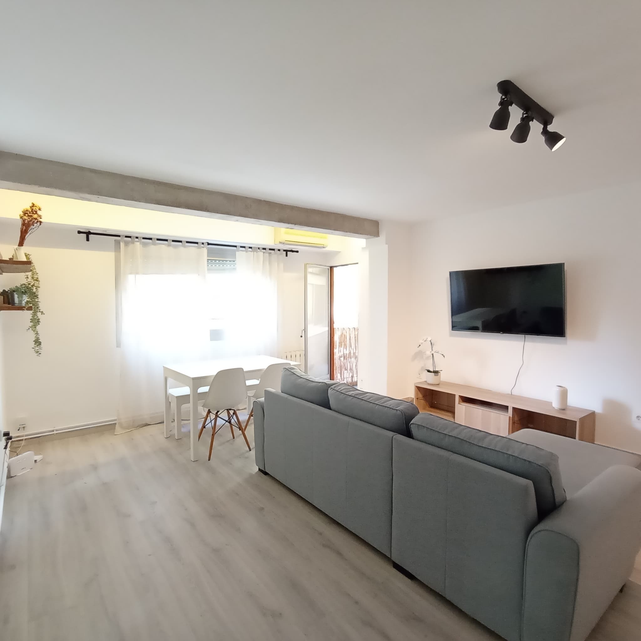 Adzaneta - 3 Bedroom apartment for rent in Valencia