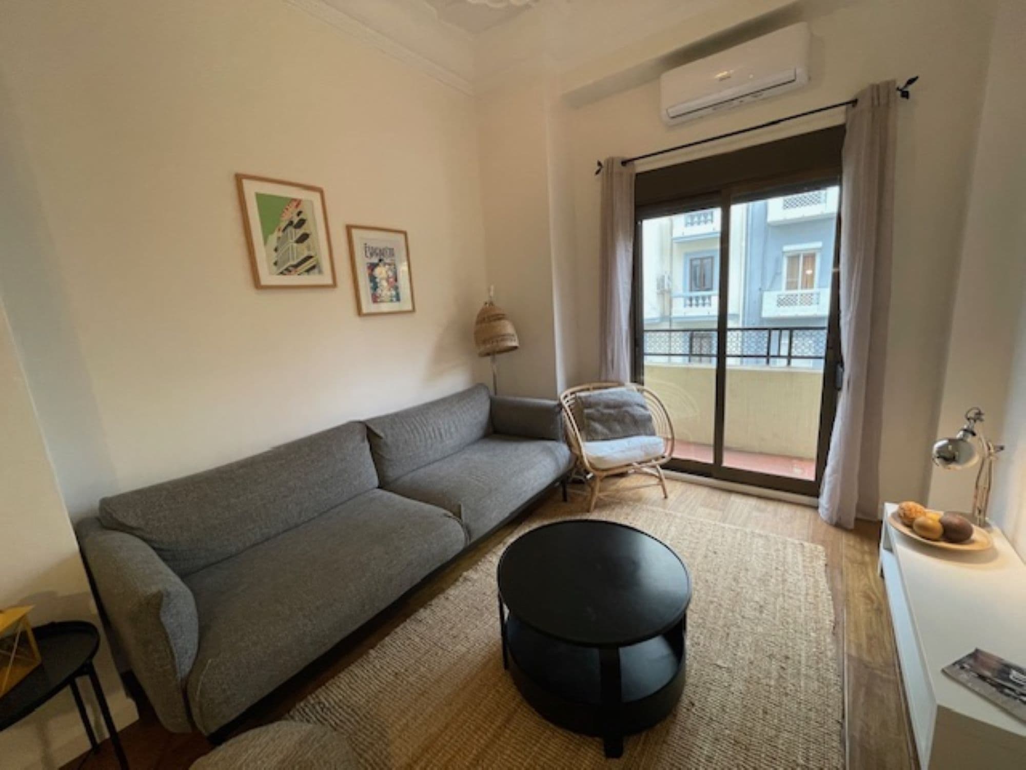 1 livingroom.jpg