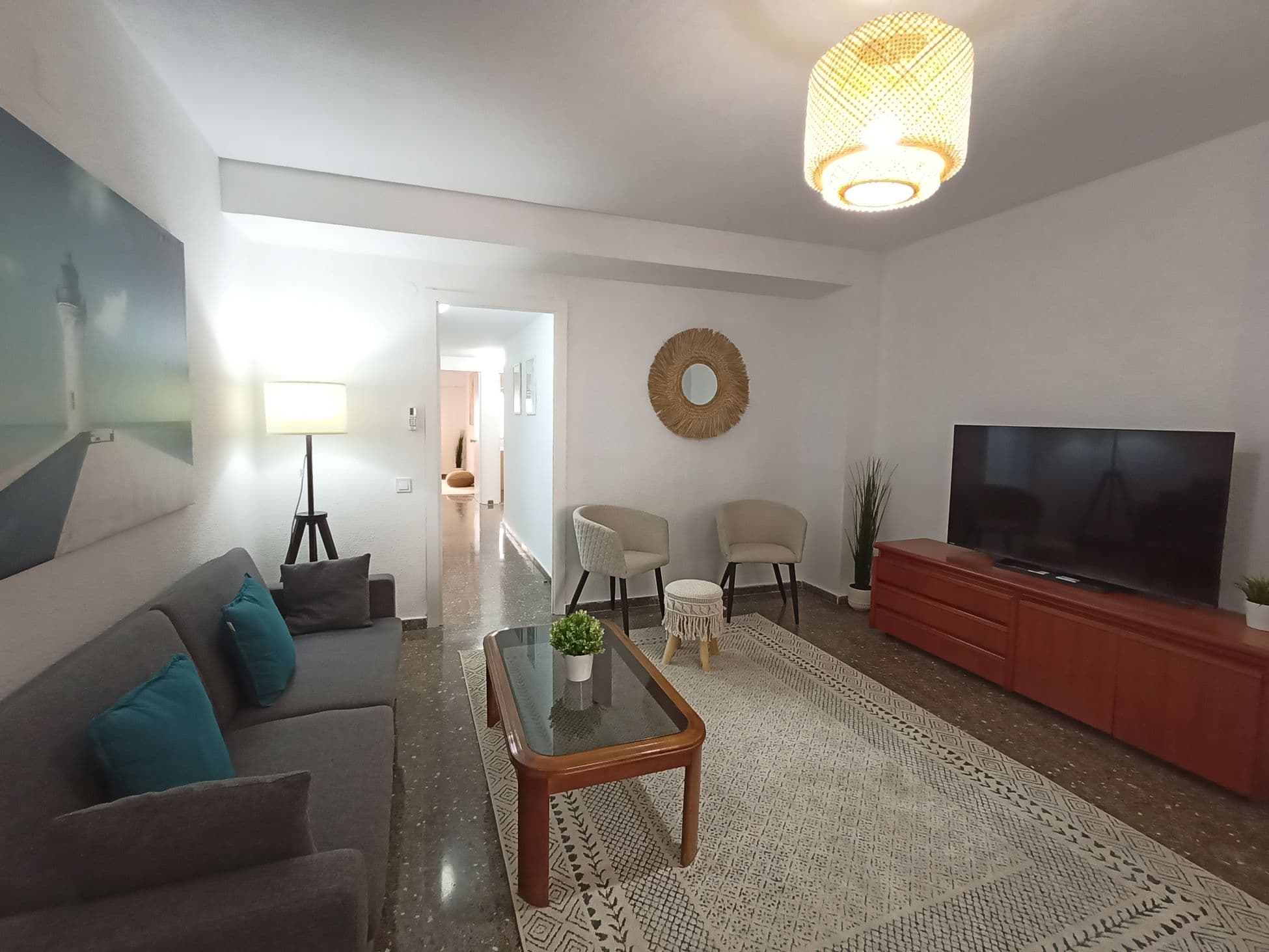 Pertegas - Apartment for rent in Valencia