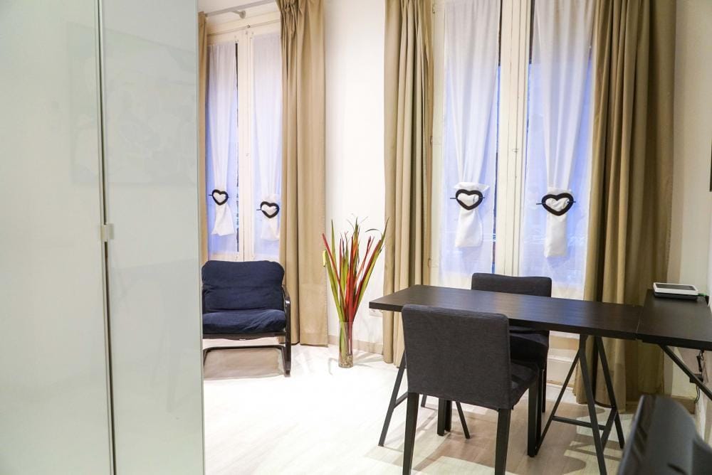 Nice mid-term rental in Barcelona - Master room