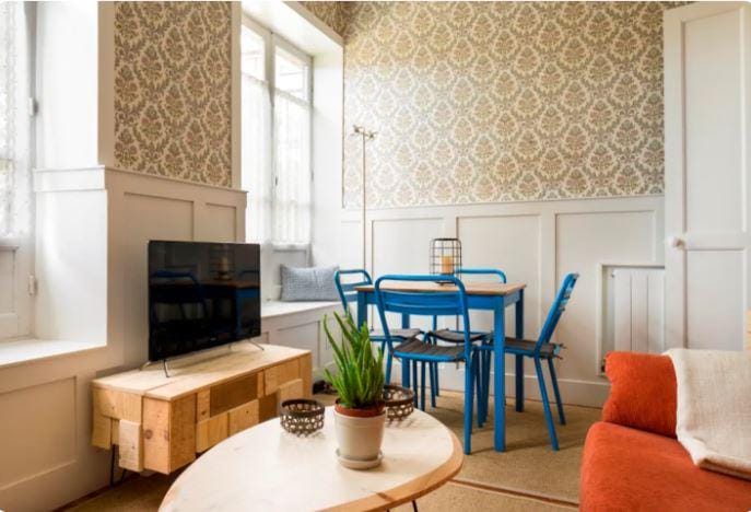 Furnished rental for expats in Bilbao - Living room