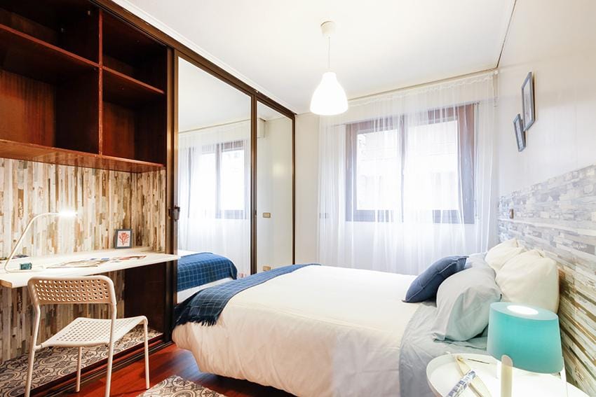 Cozy room in a shared flat in Bilbao