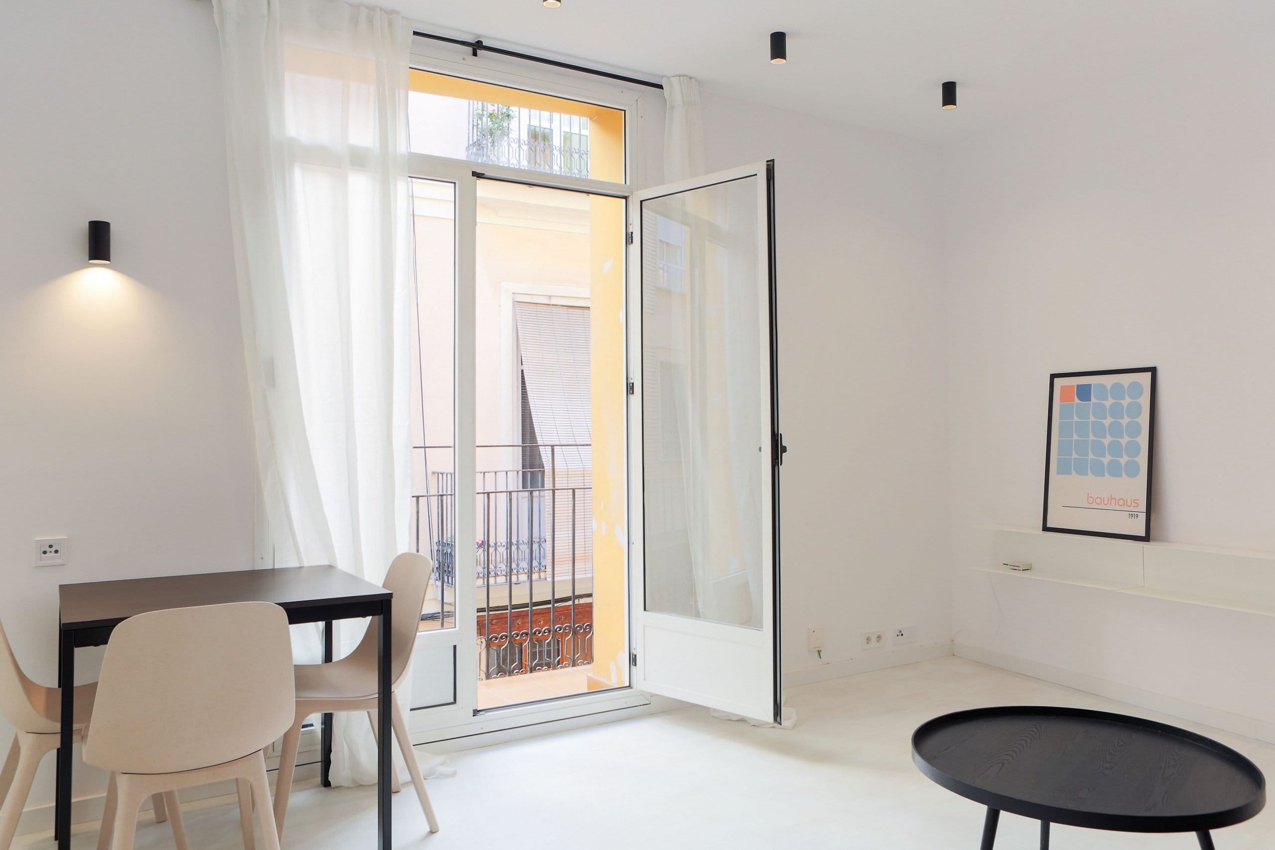 Tossal 1 - Lovely furnished expat flat in Valencia - Living room