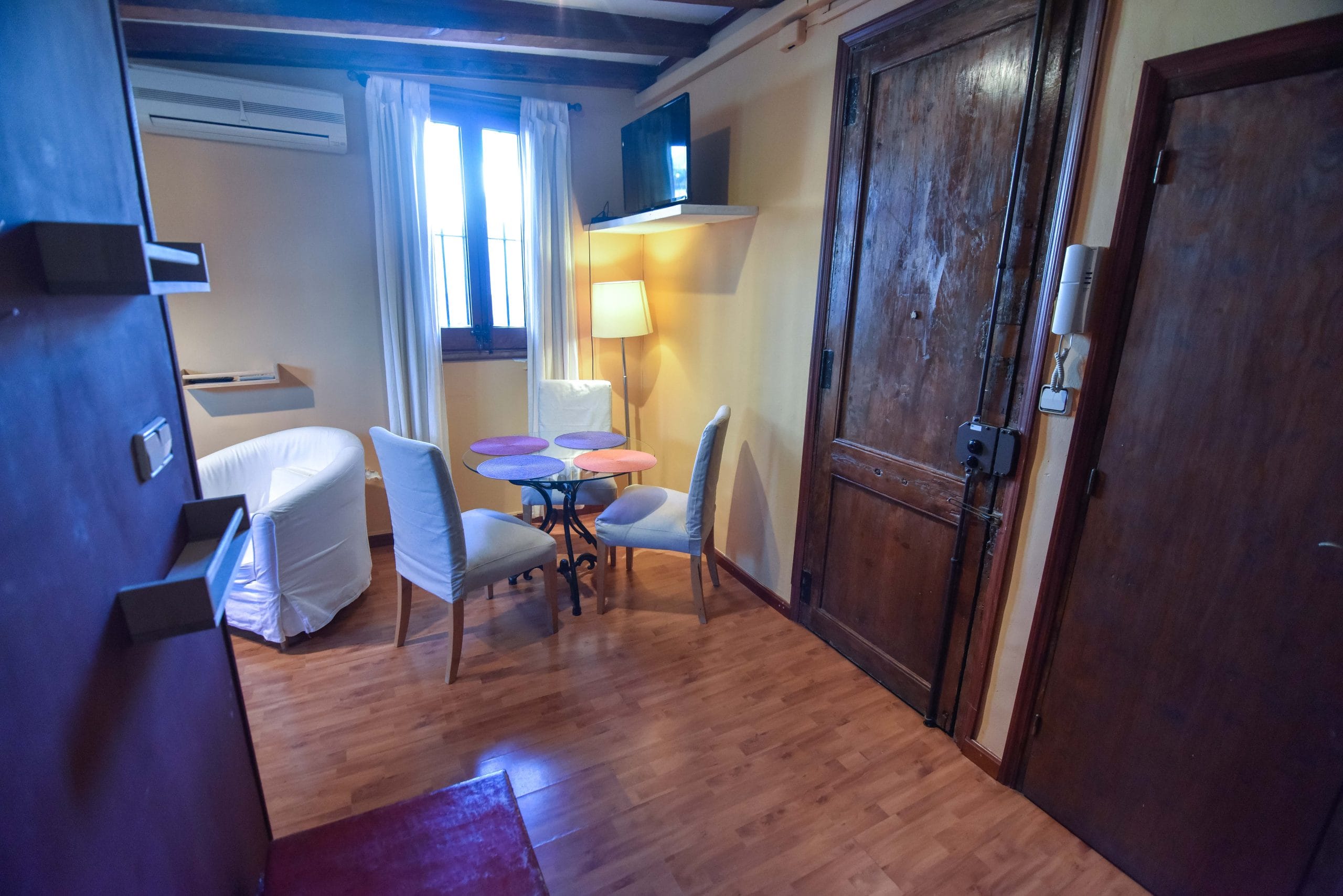 Canvis - Furnished apartment for rent in Barcelona - Living room